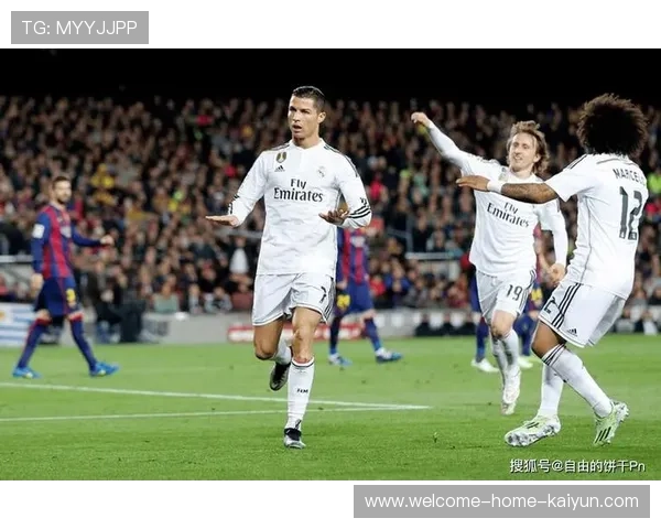 C罗冷静挑射破门，利雅得胜利轻松拿下三分